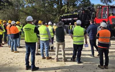 KOMATSU 895 SPARKS ATTENTION!